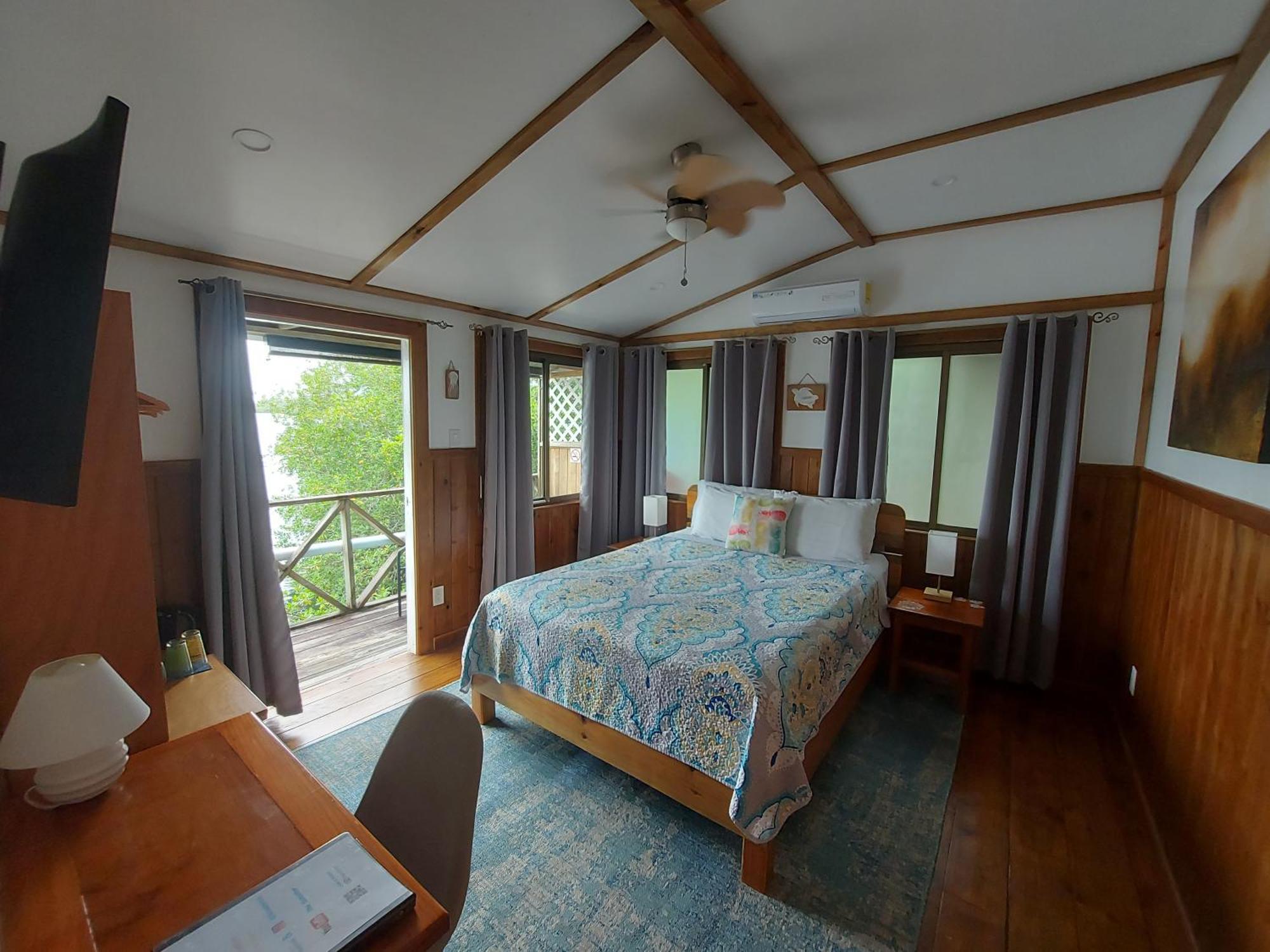 The Sunsetter Bed & Breakfast Bocas del Toro Extérieur photo